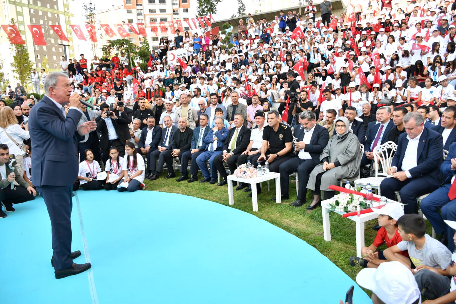 ErVa Spor Okulları’na Ziyaret: Genç Sporcularla Buluşma ErVa Spor Okulları’na Ziyaret: Genç Sporcularla Buluşma