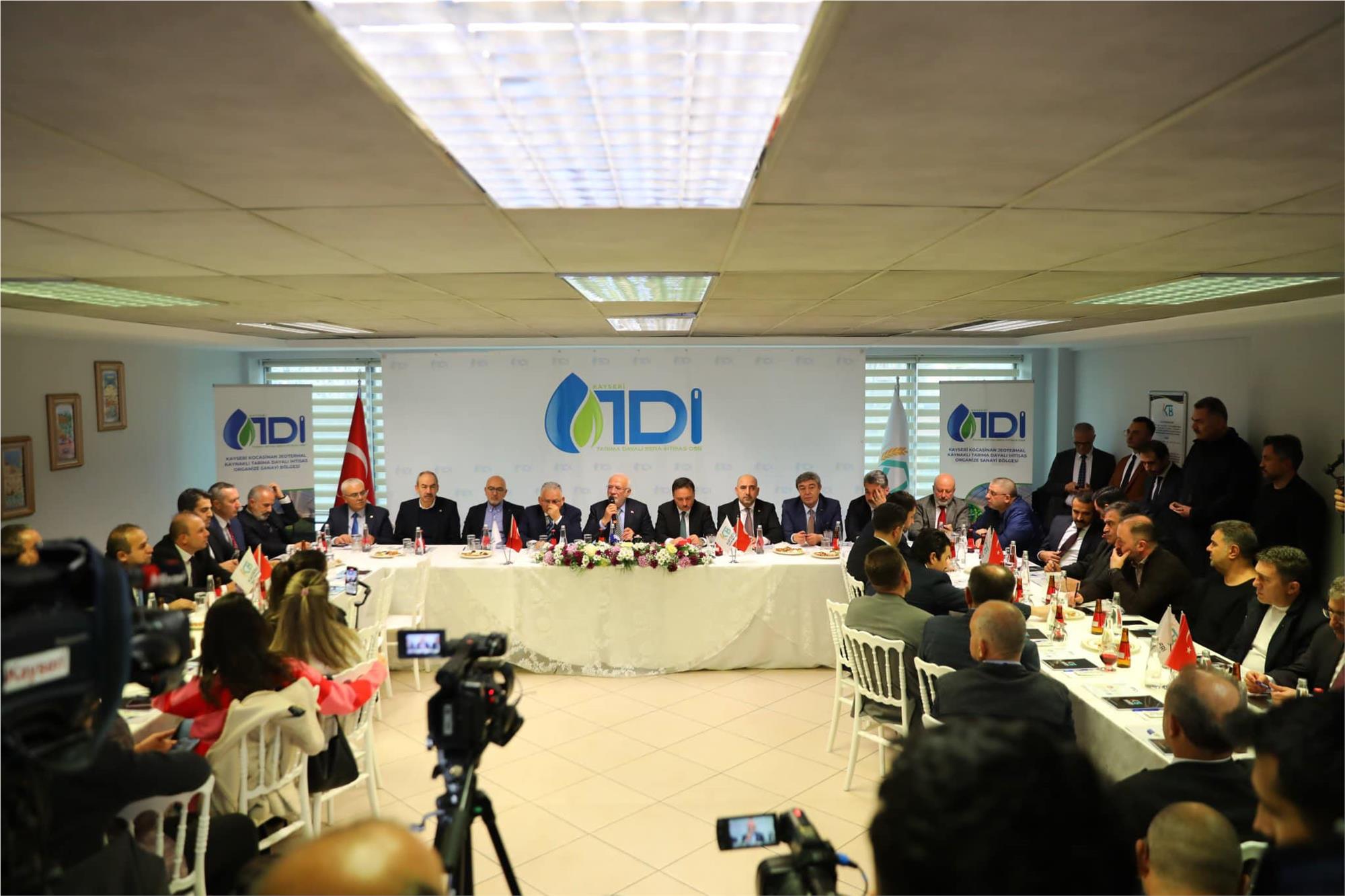 Kayseri TDİOTB’de Bilgilendirme Toplantısı ve Saha İncelemesi Gerçekleştirildi Kayseri TDİOTB’de Bilgilendirme Toplantısı ve Saha İncelemesi Gerçekleştirildi