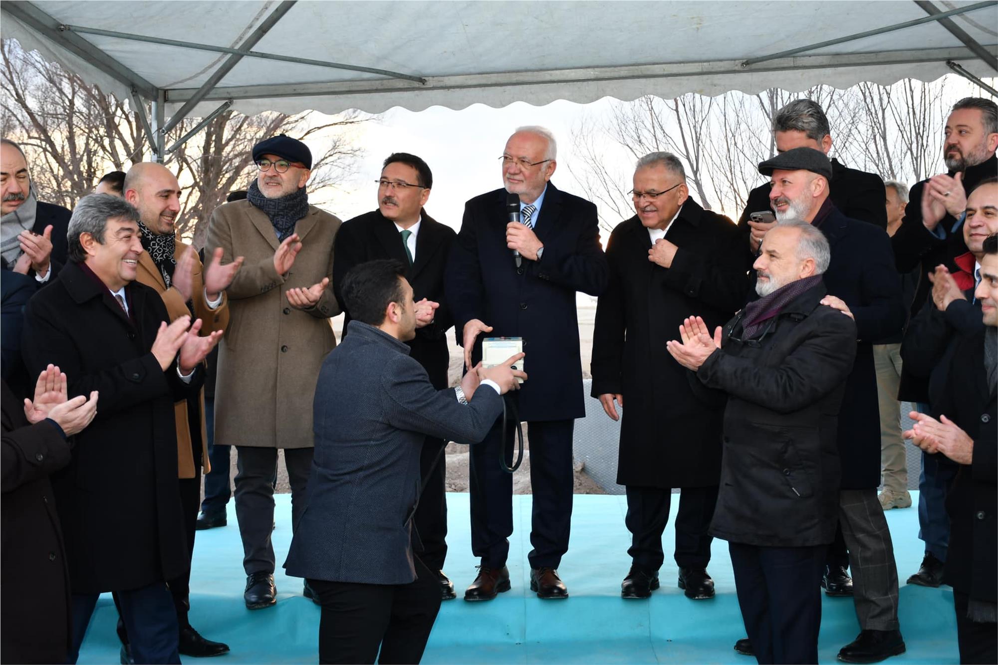 Kayseri TDİOTB’de Bilgilendirme Toplantısı ve Saha İncelemesi Gerçekleştirildi Kayseri TDİOTB’de Bilgilendirme Toplantısı ve Saha İncelemesi Gerçekleştirildi