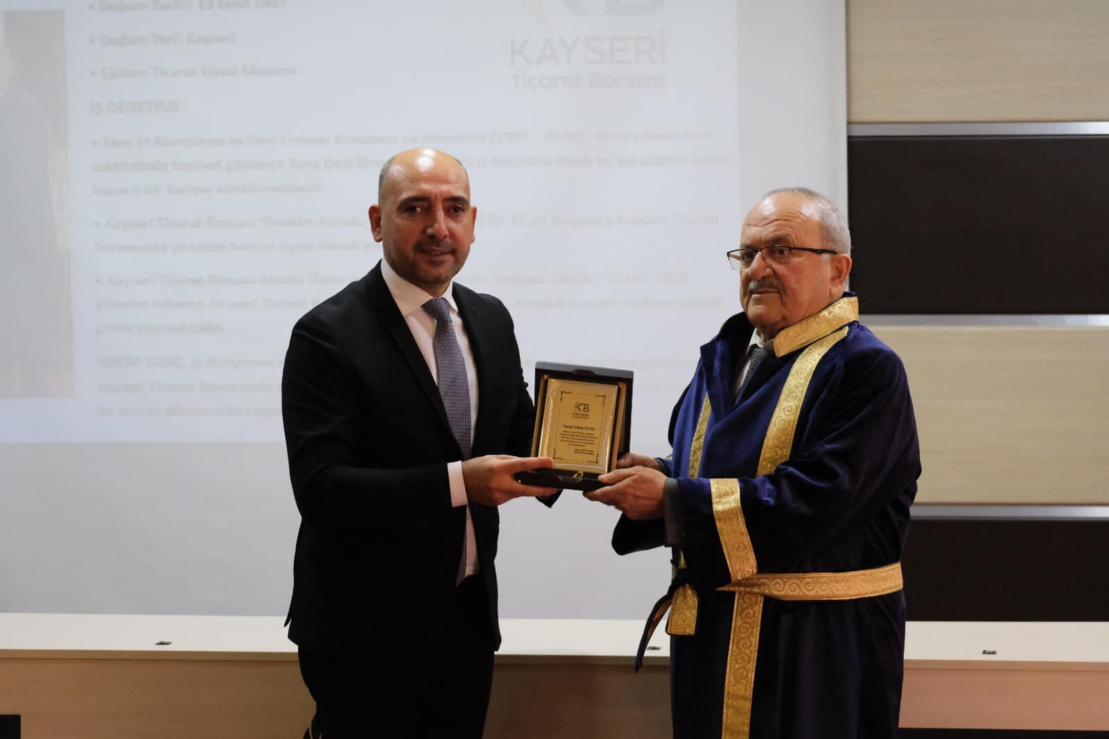 Yılın Ahisi Seçildi Yılın Ahisi Seçildi